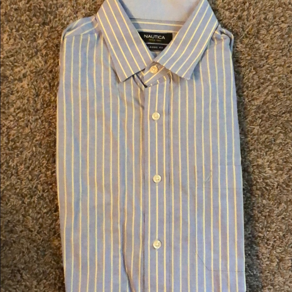 Classic Fit Nautica Men’s Dress shirt 16 1/2 34/35